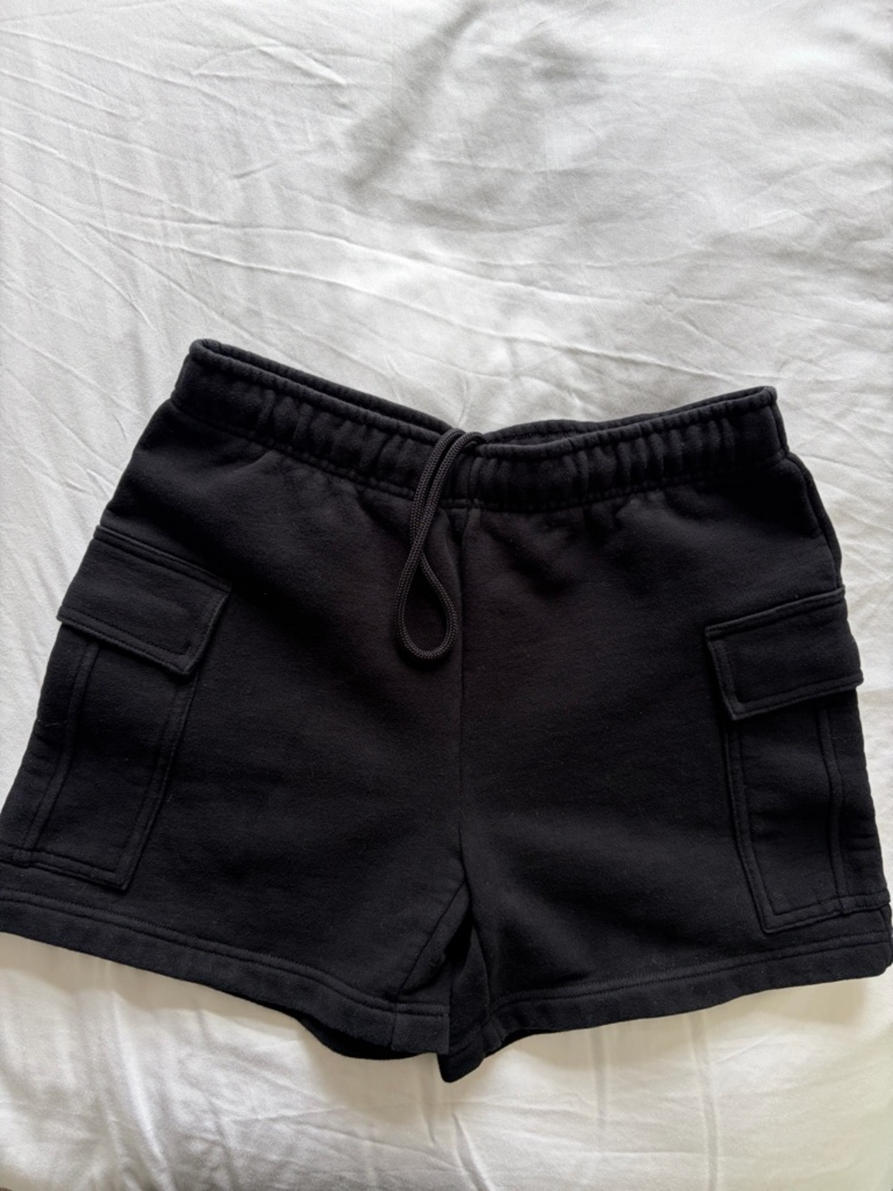 Aritzia TNA cozy boyfriend cargo shorts